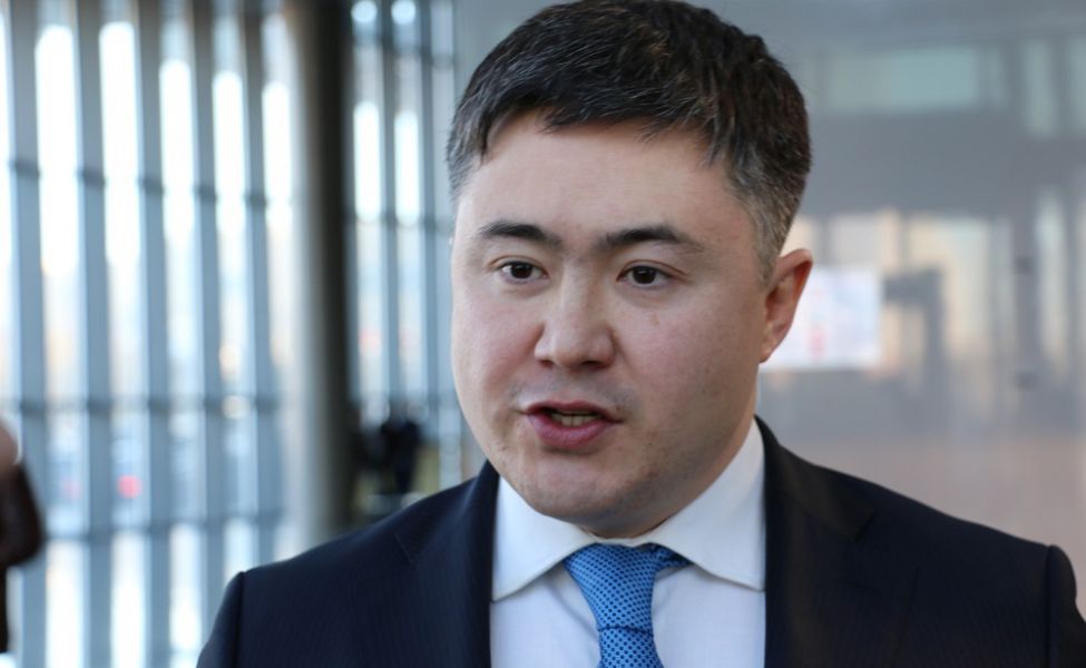 Почему тенге падает на фоне роста цен на нефть – ответ Сулейменова
